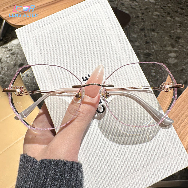 Leona Brille