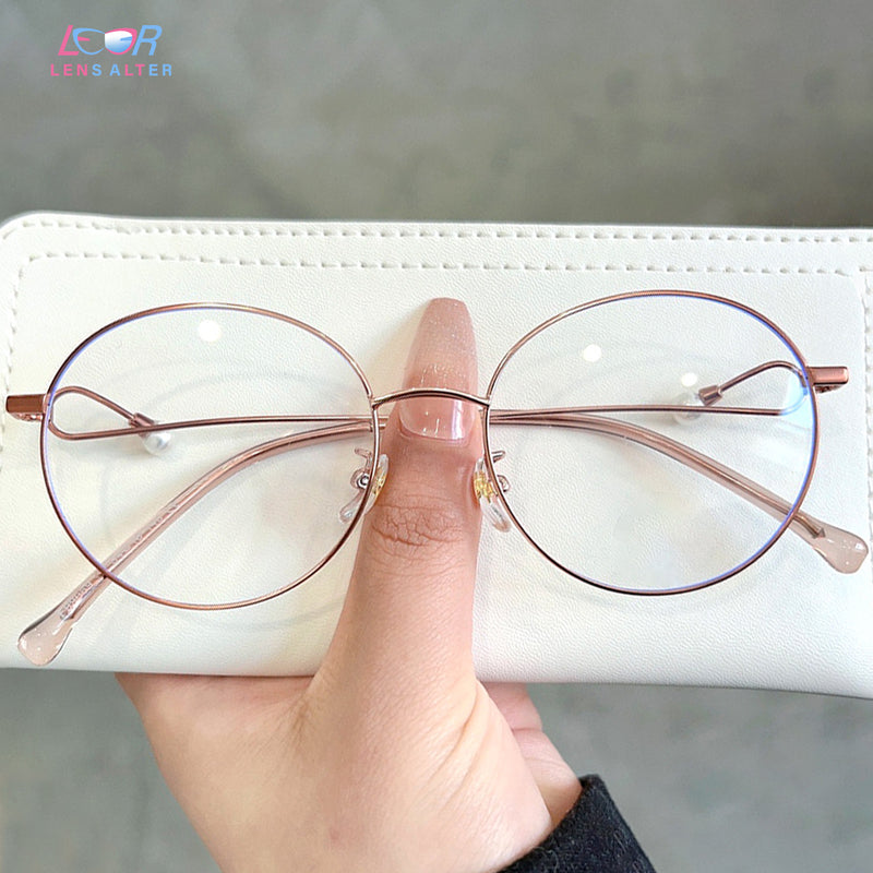 نظارات سارة