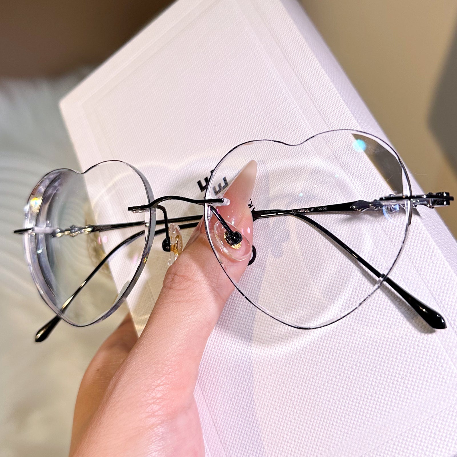 Noa Black Rimless Eyeglasses For Women | LensAlter.com